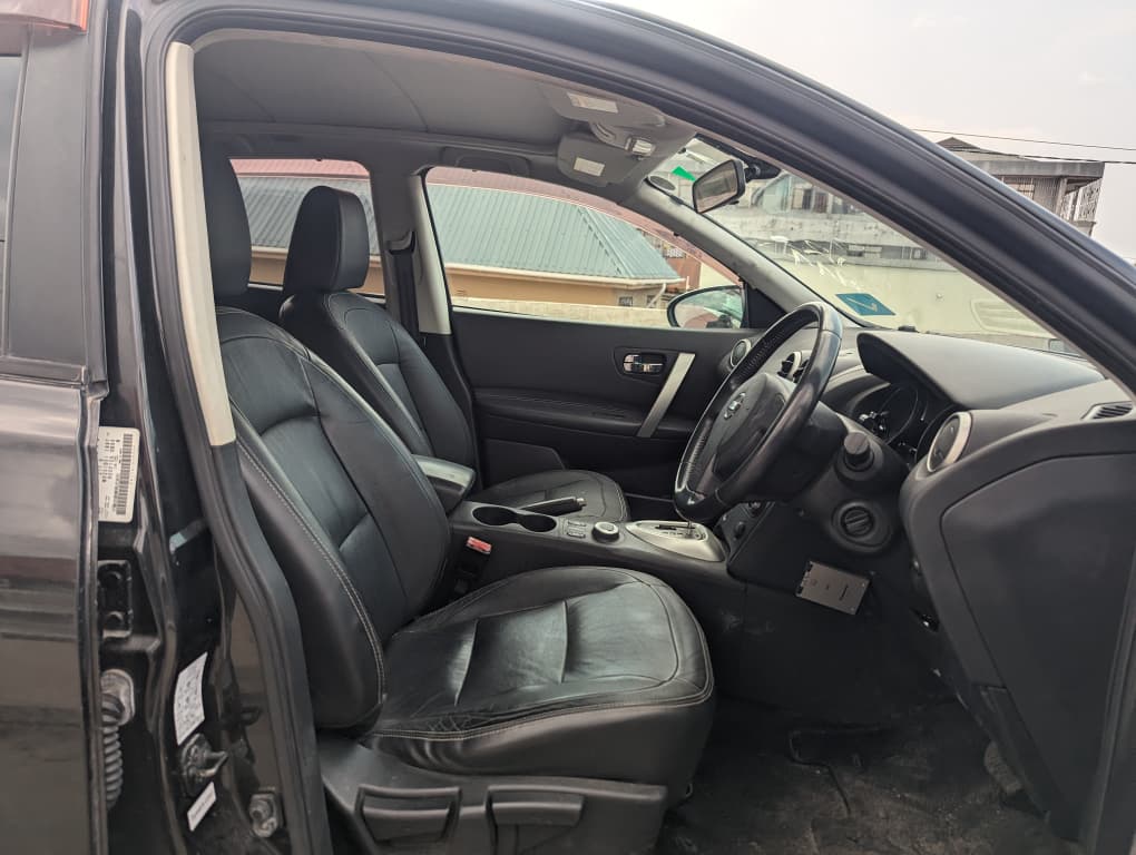 Nissan Dualis for sale in Tanzania