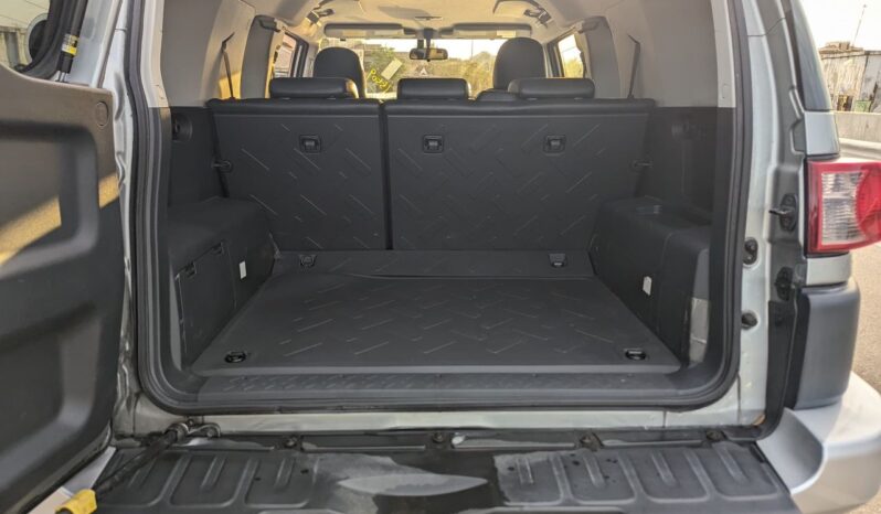 
								Toyota FJ cruiser for sale in Tanzania full									