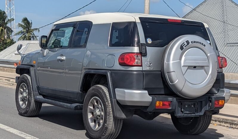 
								Toyota FJ cruiser for sale in Tanzania full									