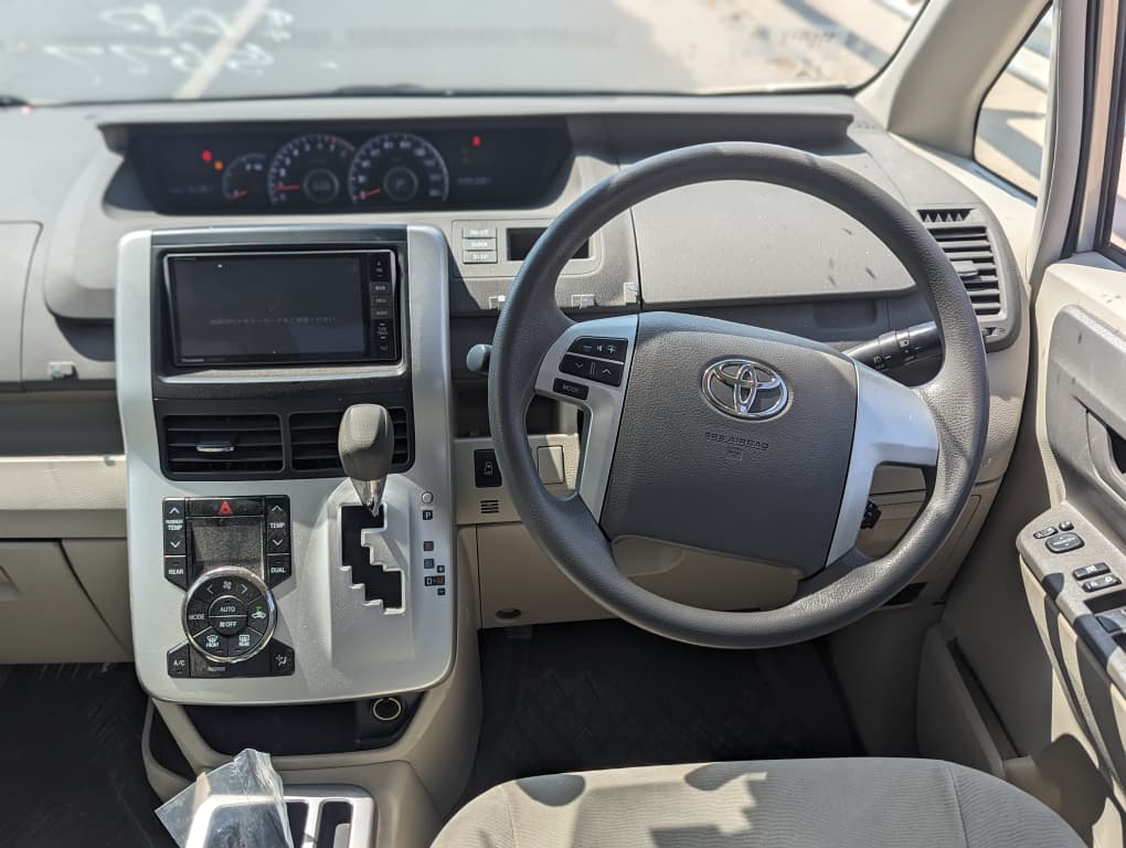 Toyota Noah New Model for sale