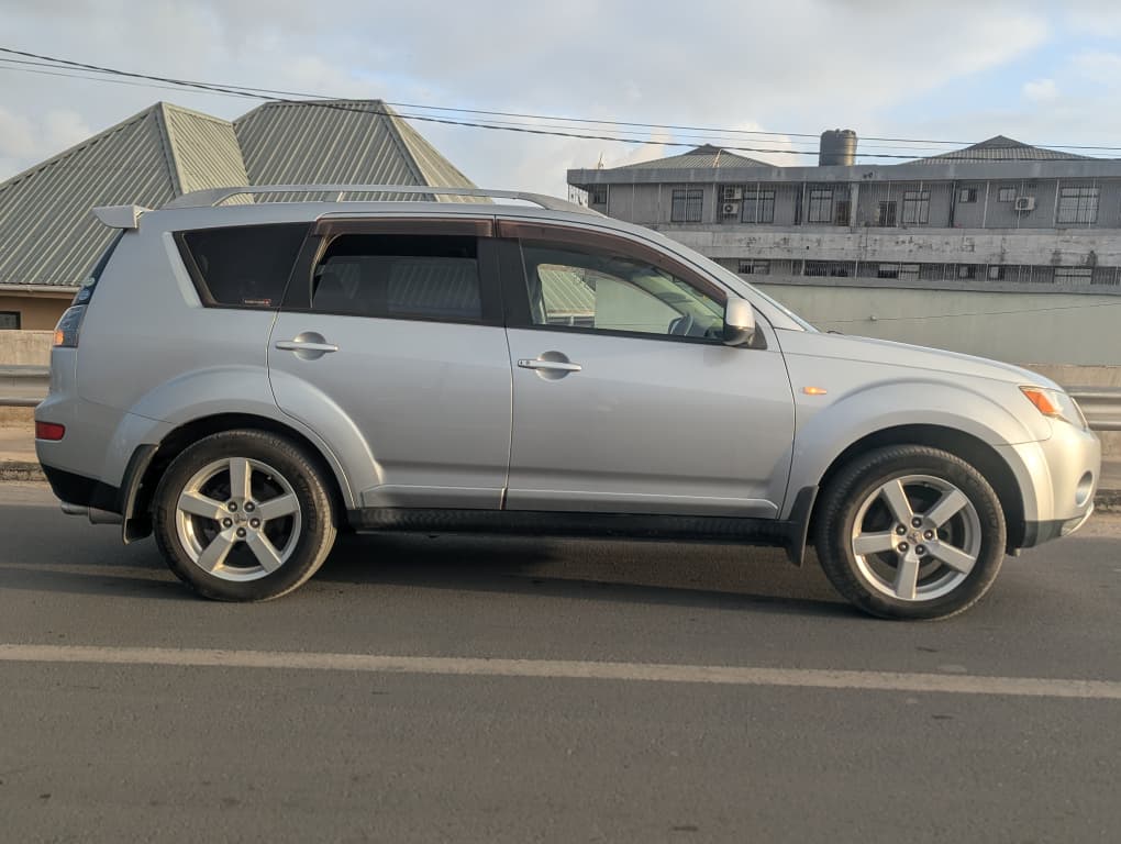 Mitsubishi Outlander for sale Dar es salaam