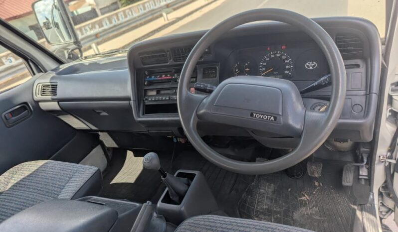 
								Toyota Hiace for sale in tanzania full									