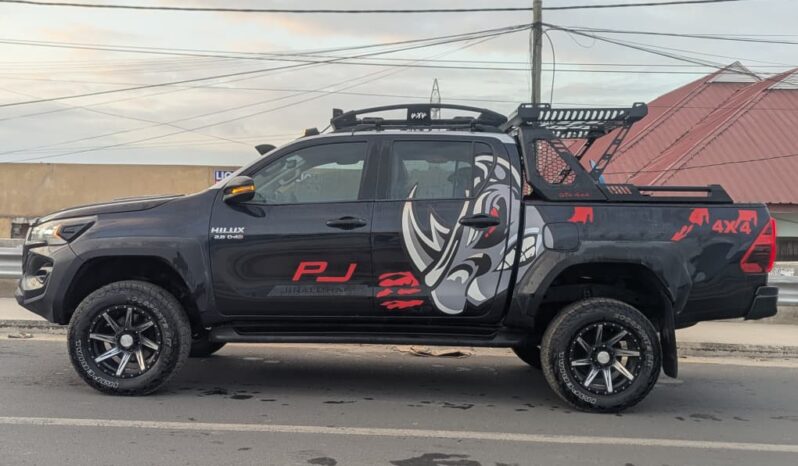 
								Toyota Hilux new model for sale Dar es salaam full									