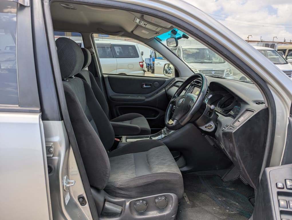 Toyota Kluger for sale in Dar es salaam