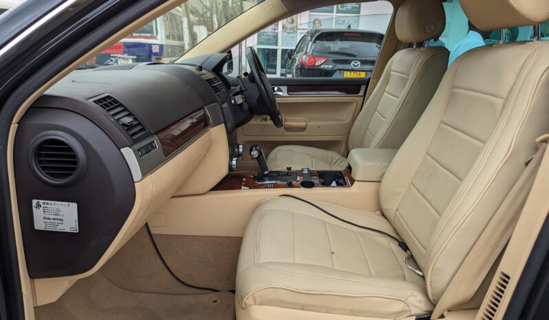 
								Volkswagen Touareg for sale in Dar es Salaam full									