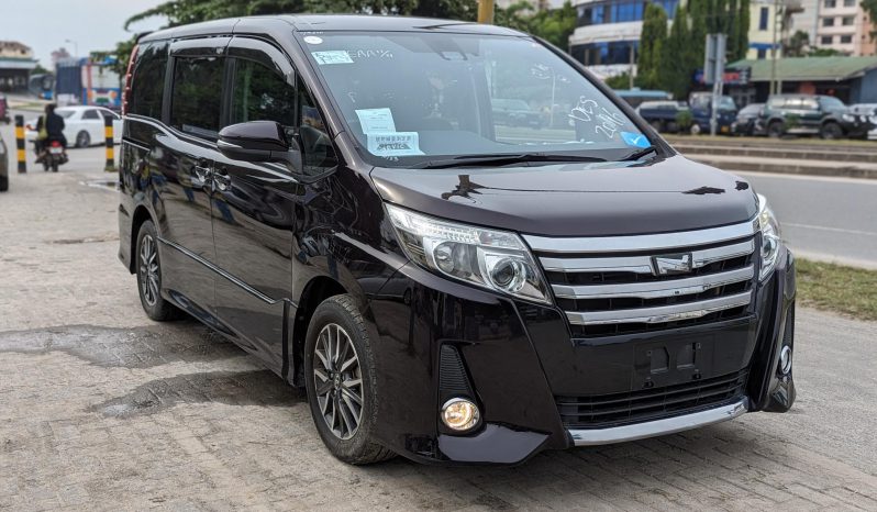 
Toyota Noah Hybrid for sale full									