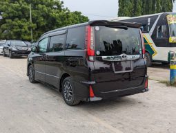 
Toyota Noah Hybrid for sale full									