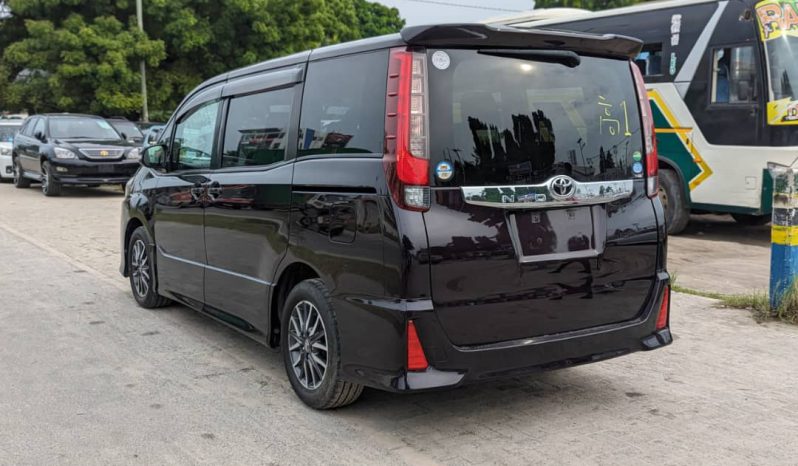 
Toyota Noah Hybrid for sale full									