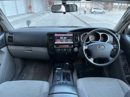 
Toyota Hilux Surf full									