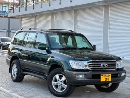 
Toyota Land Cruiser XV full									