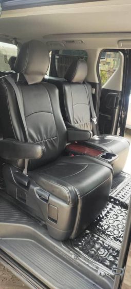 
Toyota Vellfire full									