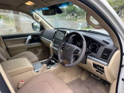 
Toyota landcruiser VX V8 full									