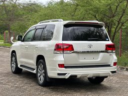 
Toyota landcruiser VX V8 full									