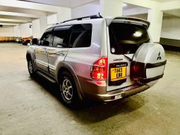 
Mitsubishi Pajero full									