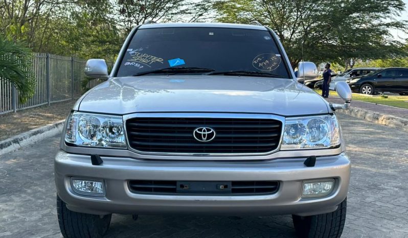 
Toyota Land cruiser VX full									