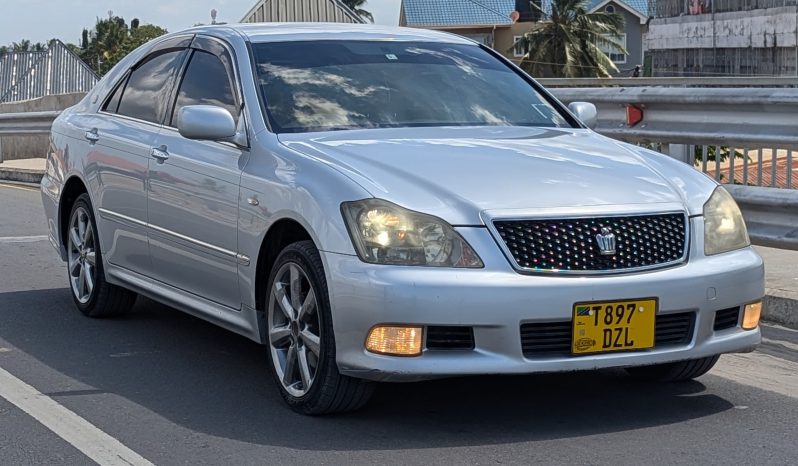 
Toyota Crown Athlete full									