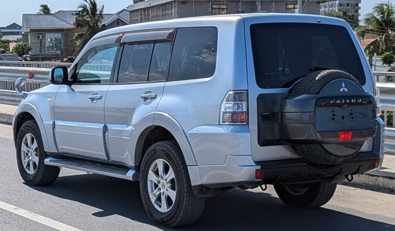 
Mitsubishi Pajero For Sale in Tanzania full									