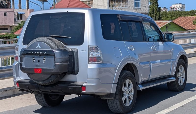 
Mitsubishi Pajero For Sale in Tanzania full									