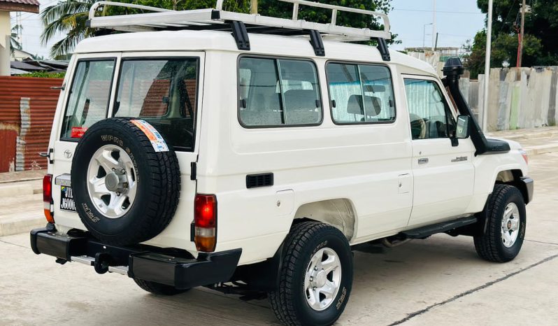 
toyota land cruiser hardtop in tanzania full									